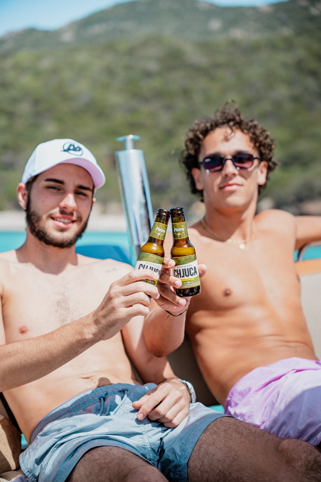 Sortie en mer entre amis à bord d’un bateau Marinaloc