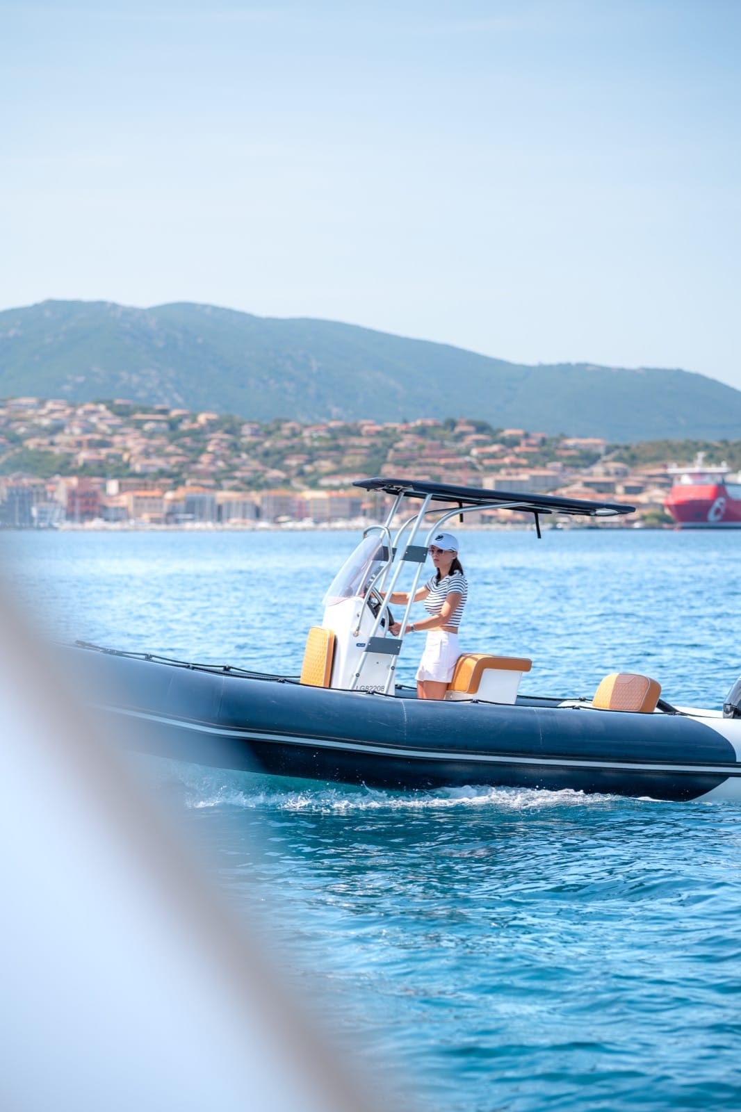 Bateau Marinaloc en mer dans le golfe du Valinco
