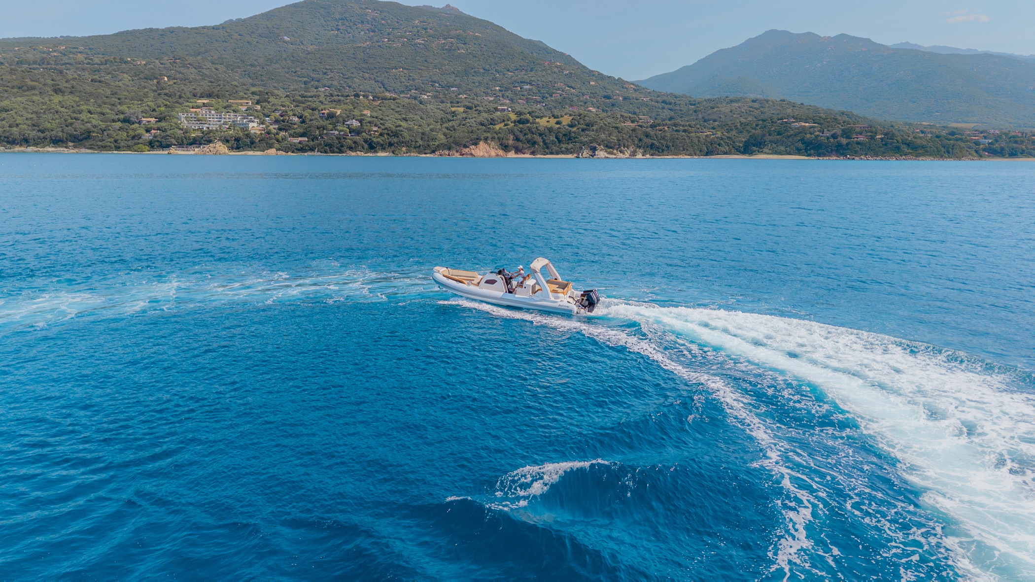 Vue aérienne du golfe du Valinco et du port de Propriano, Corse-du-Sud
