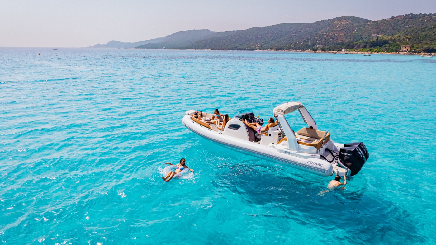 Sortie en bateau Marinaloc en Corse-du-Sud