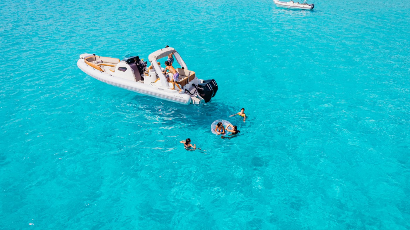 Sortie en bateau Marinaloc en Corse-du-Sud