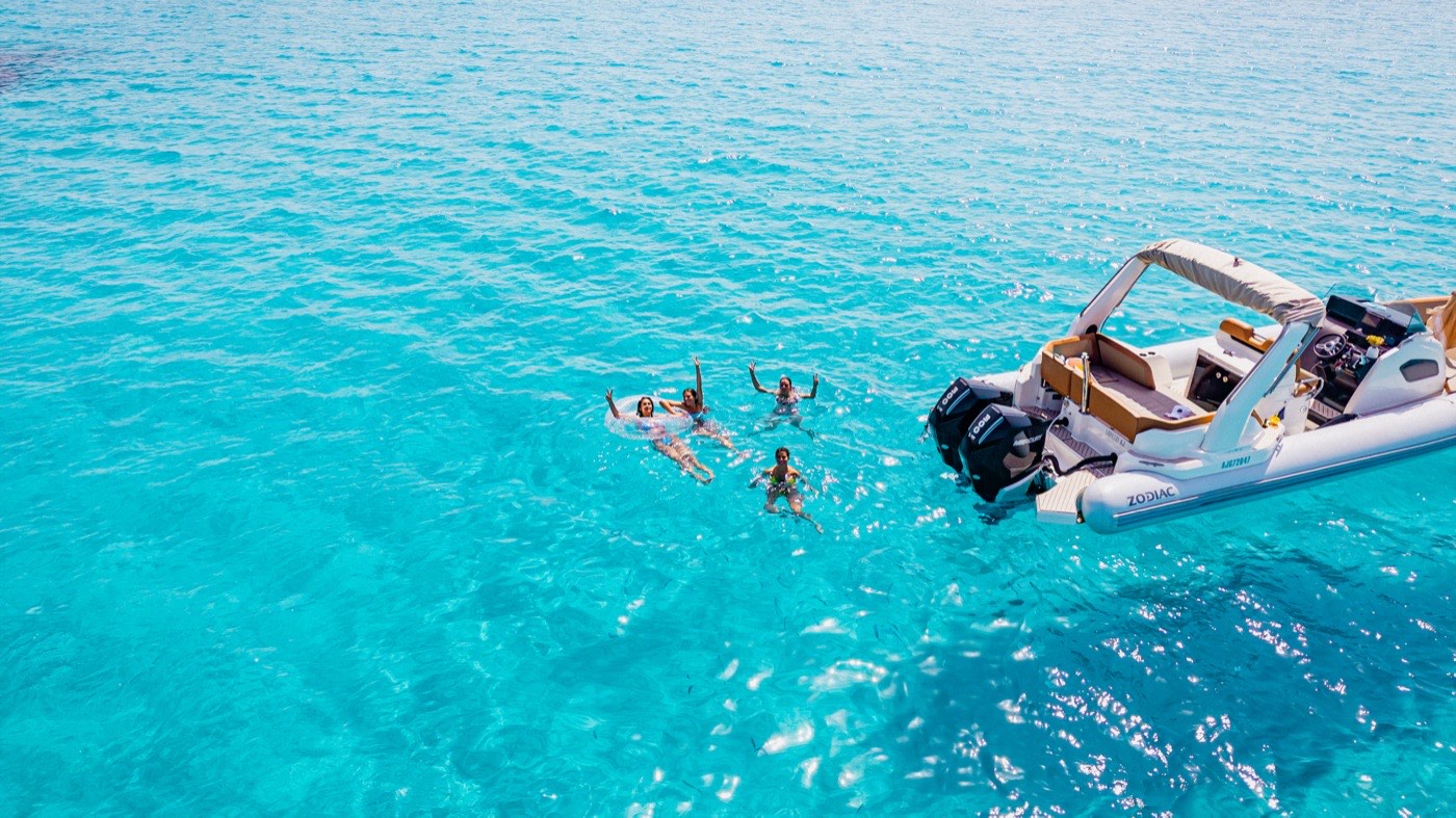 Sortie en bateau Marinaloc en Corse-du-Sud