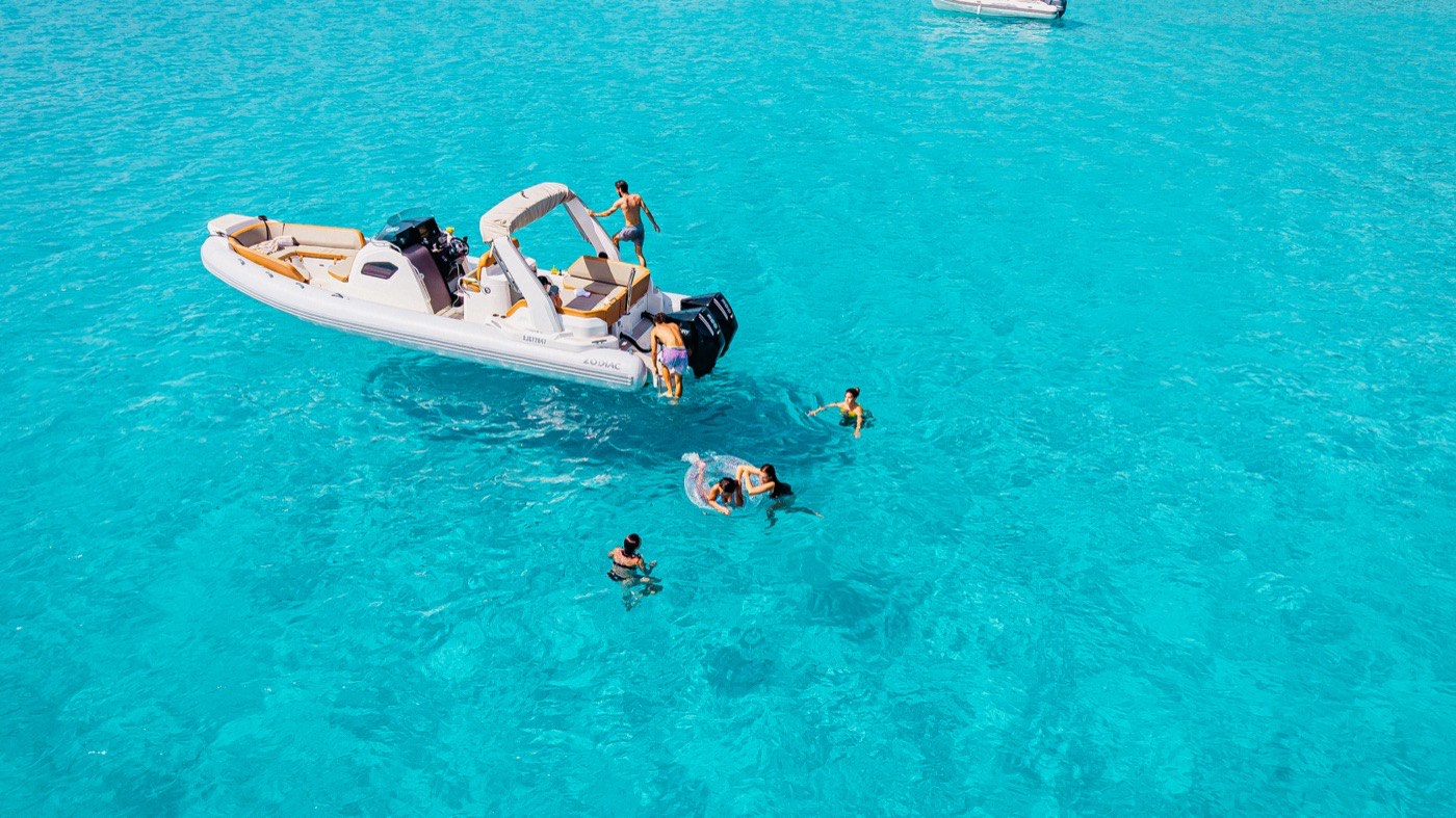 Sortie en bateau Marinaloc en Corse-du-Sud
