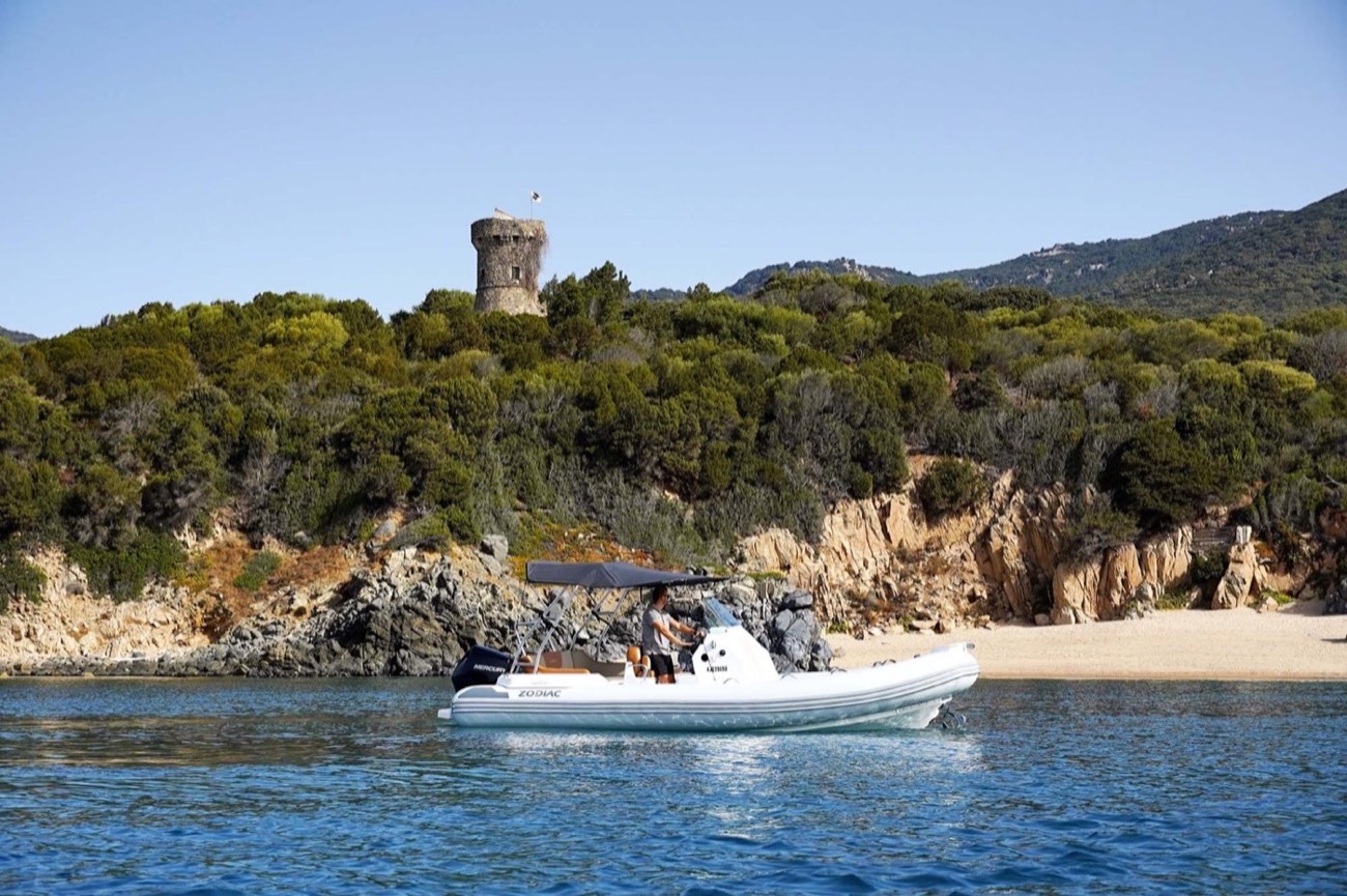Sortie en bateau Marinaloc en Corse-du-Sud